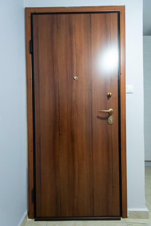 Cozy And Modern Studio Атина Екстериор снимка